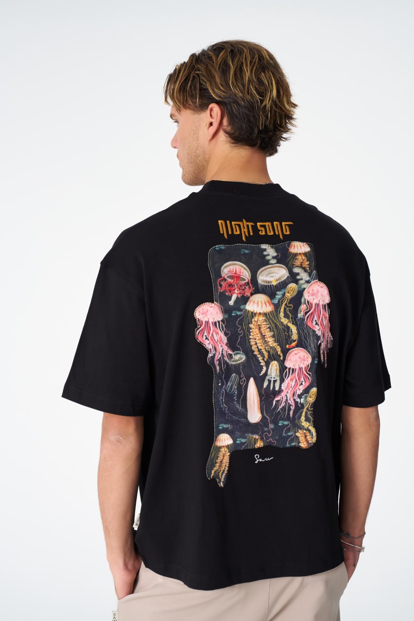 Night Song Jellyfish Graphic Oversize Cotton Tee