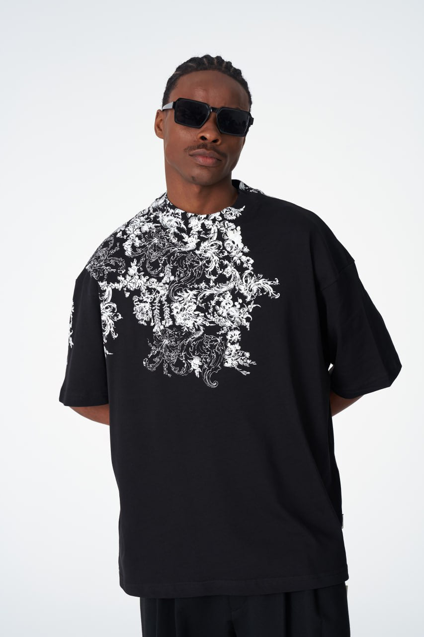 Oversize Cotton Tee / Ornate Baroque Style Graphic Print