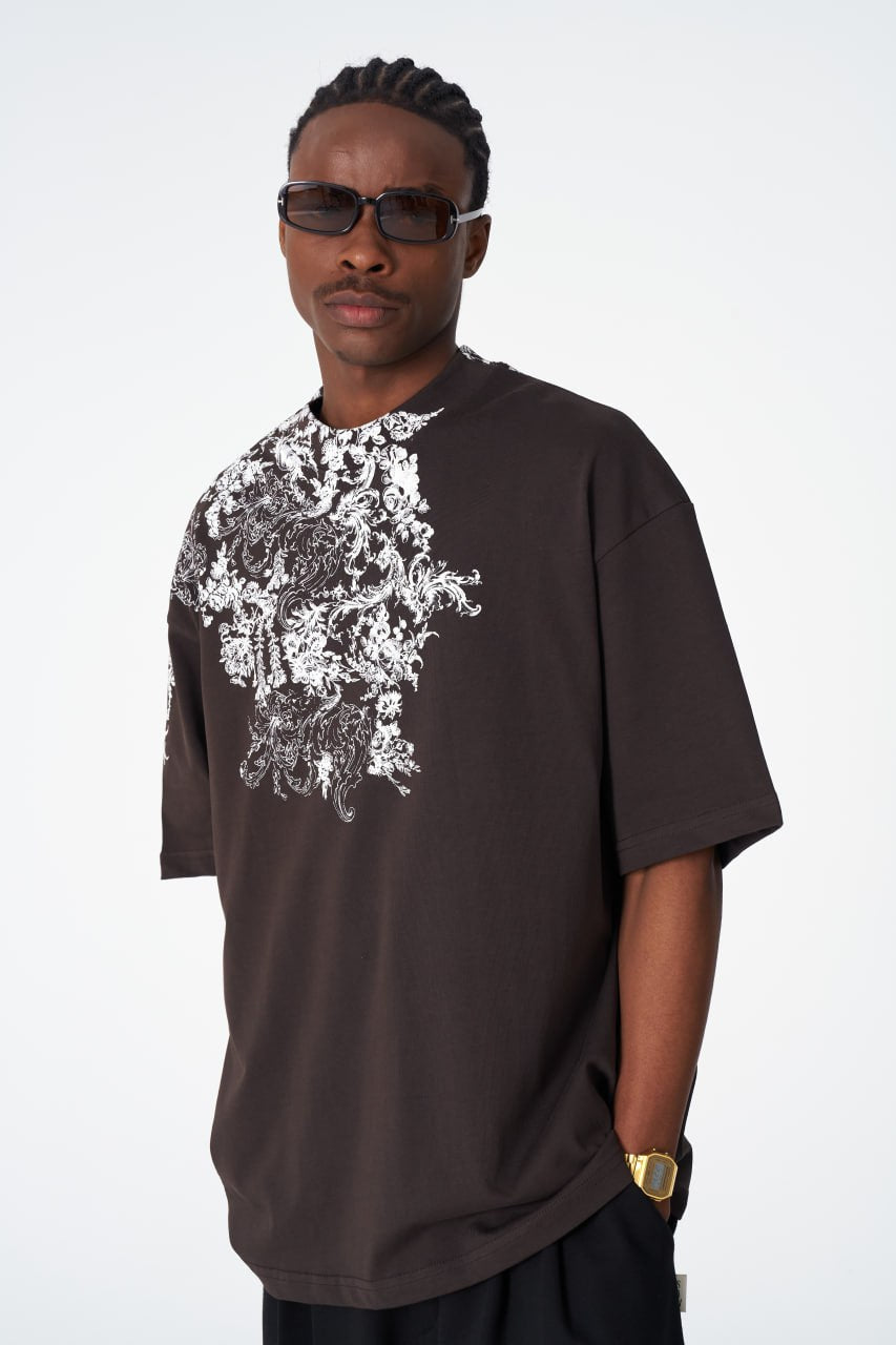 Oversize Cotton Tee / Ornate Baroque Style Graphic Print