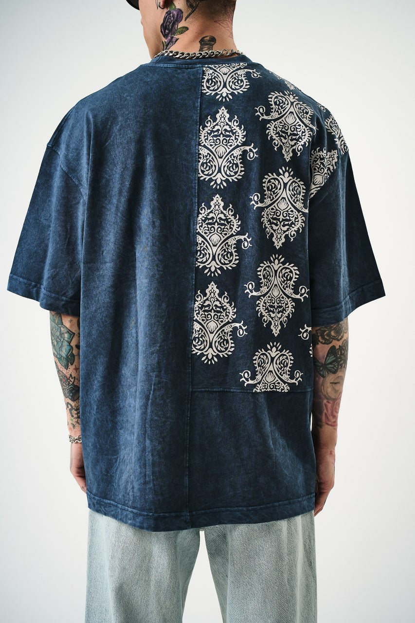Oversize Cotton Tee - Ornate Pattern Graphic Print Shirt