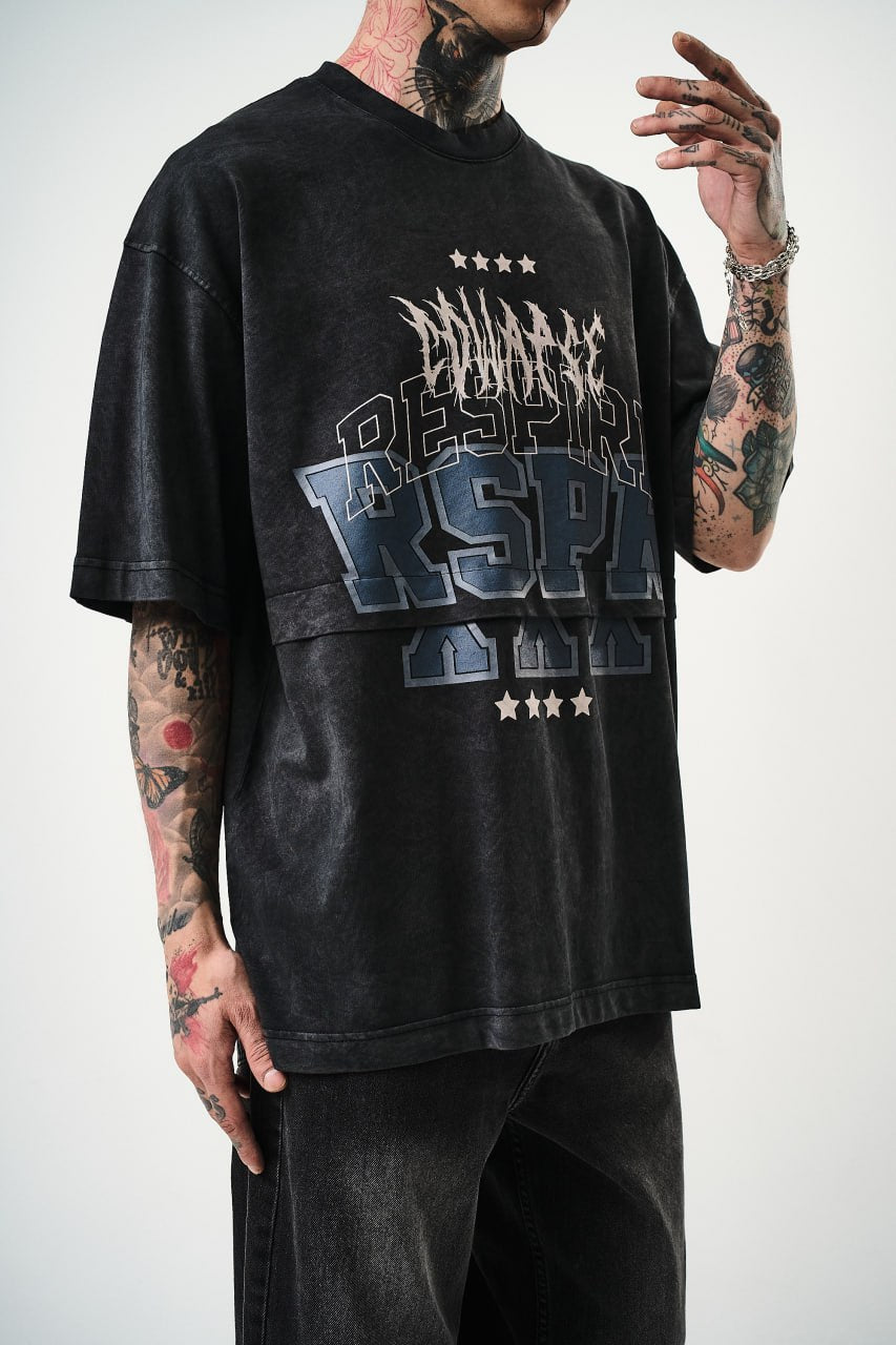 Oversize Cotton Tee - "RESPIRA" Graphic Print with Stars