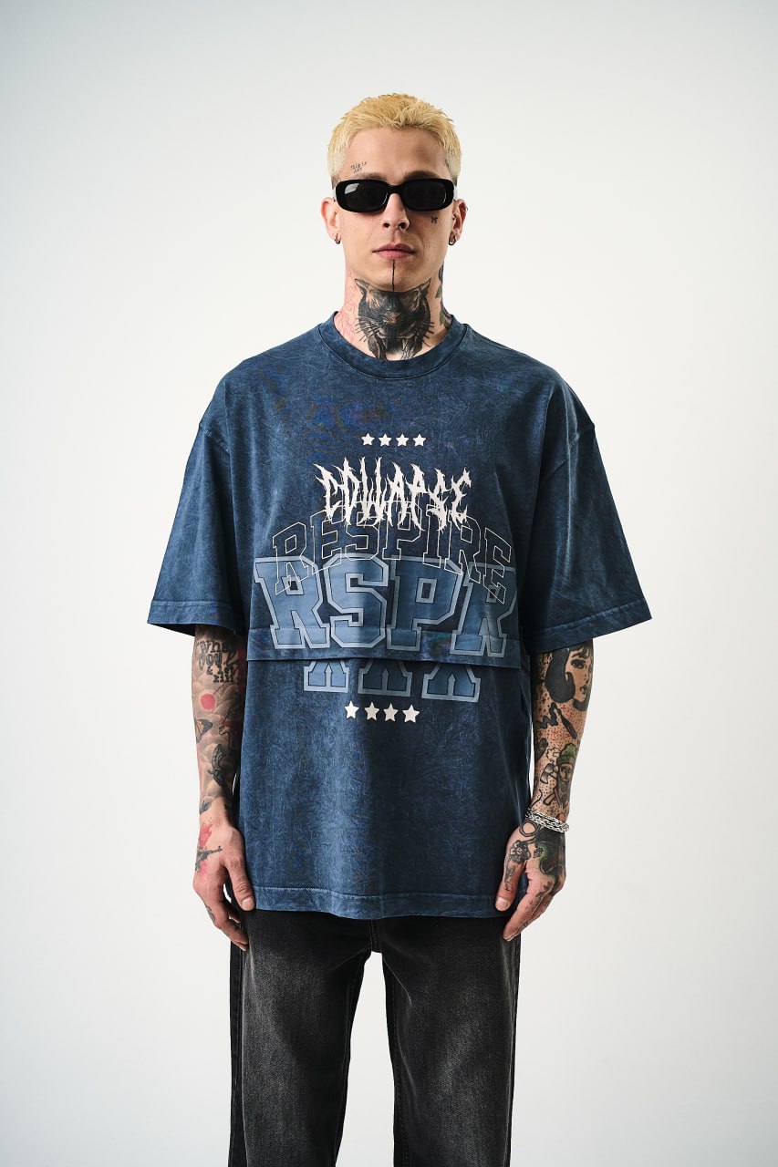 Oversize Cotton Tee - "RESPIRA" Graphic Print with Stars