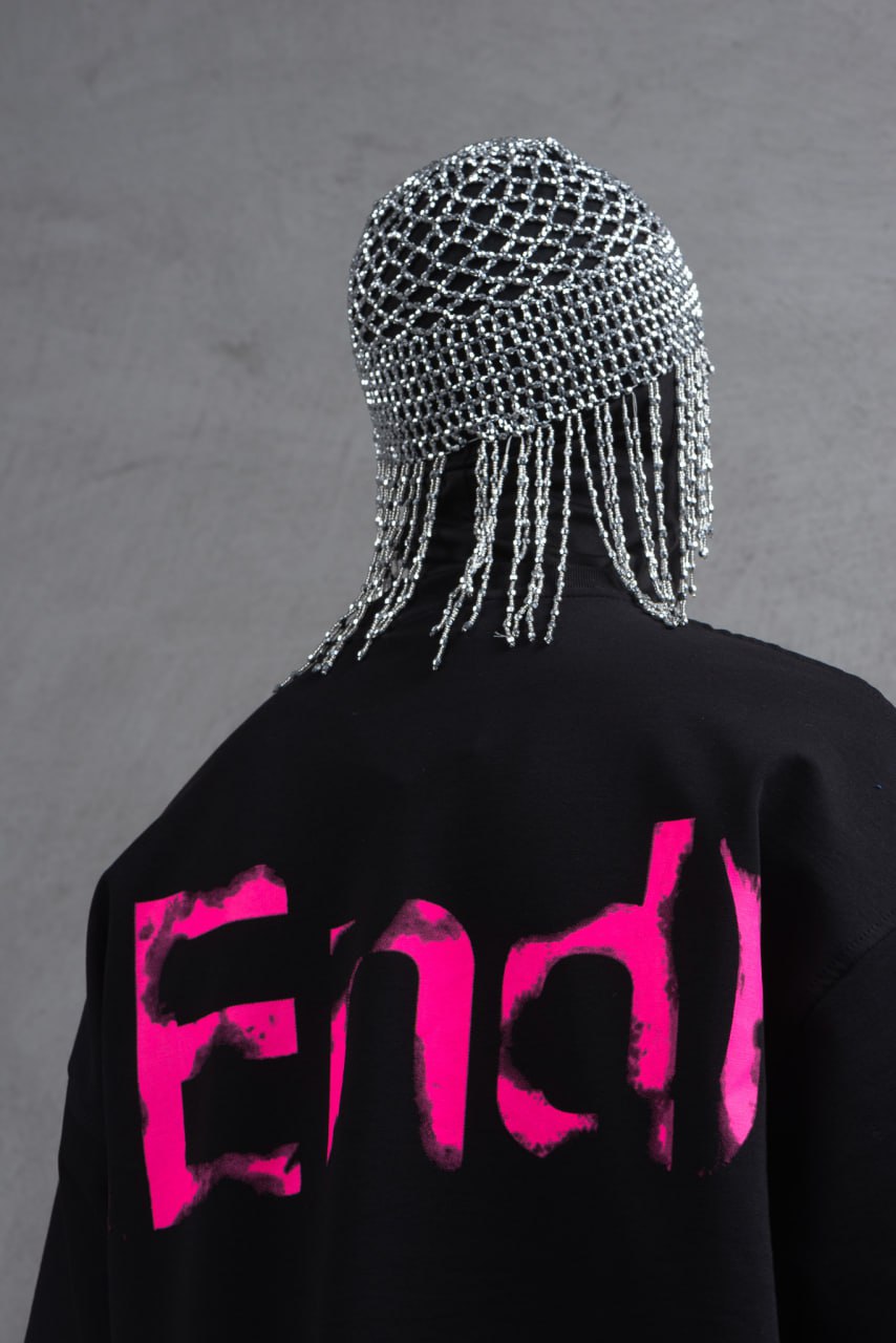 Oversize Cotton Tee – "(End)" Flame Graphic Print