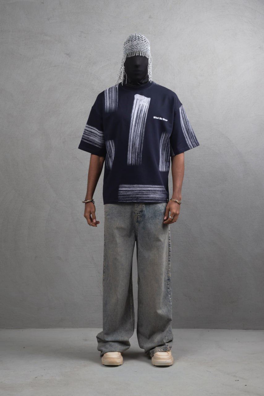 Oversize Graphic Cotton Tee - Abstract Vertical Stroke Print