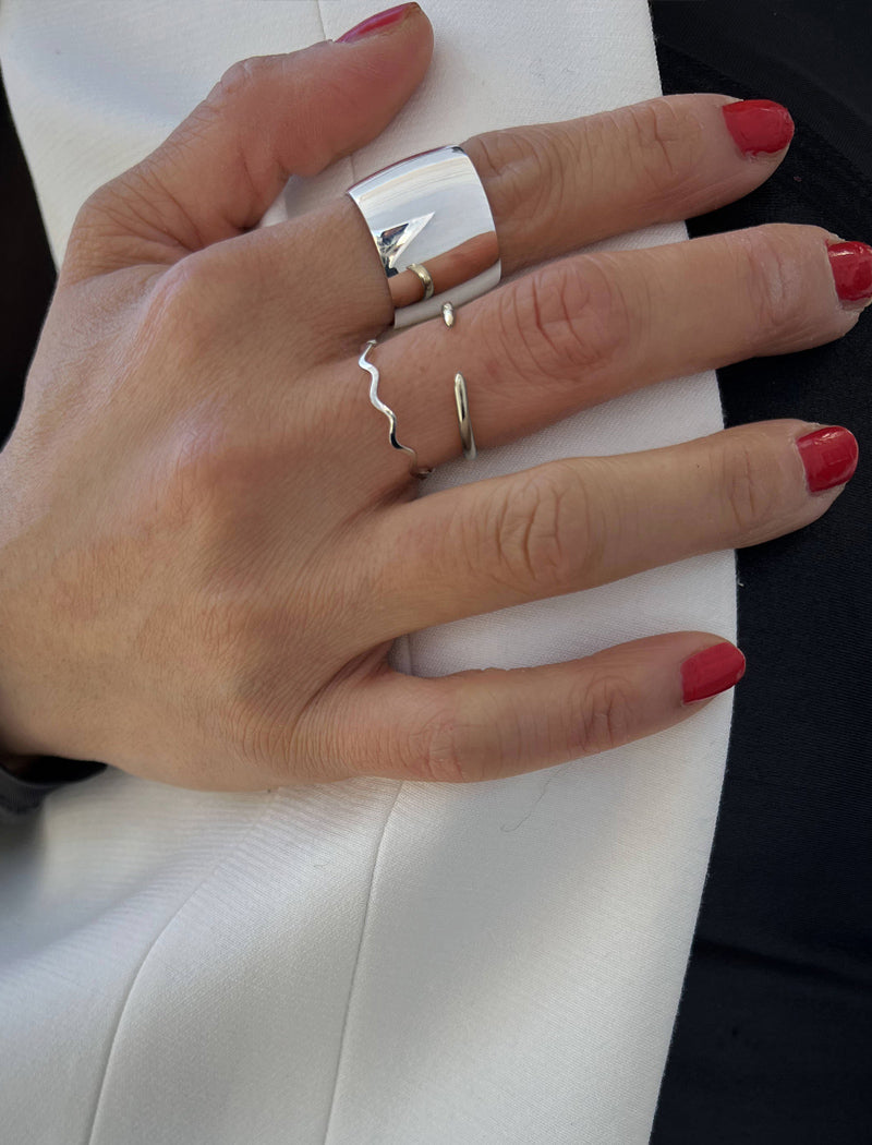 RAMEN NOODLE Thin Wavy Stacking Ring