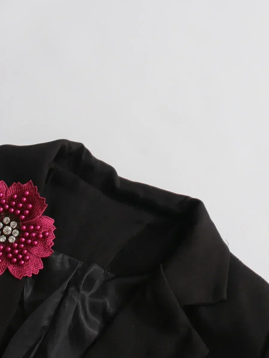 TWOTWINSTYLE Hit Color Spliced Appliques Fashion Blazers for Women Lapel Long Sleeves Patchwork Bead Temperament Blazer Female
