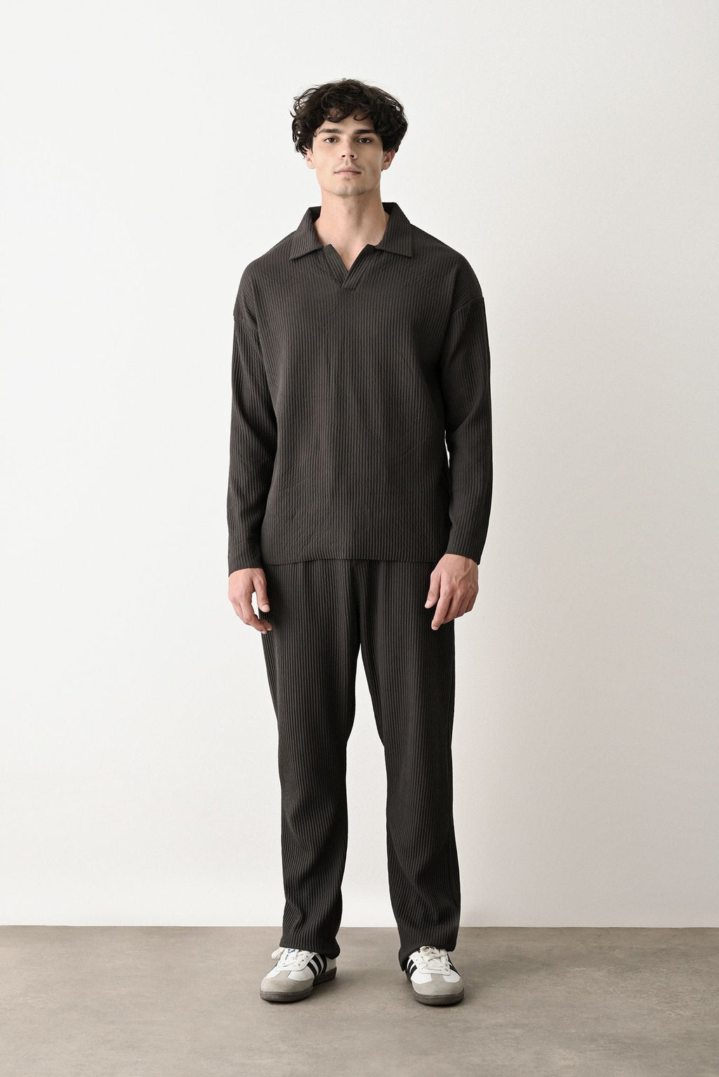 Collared Oversized Knitwear