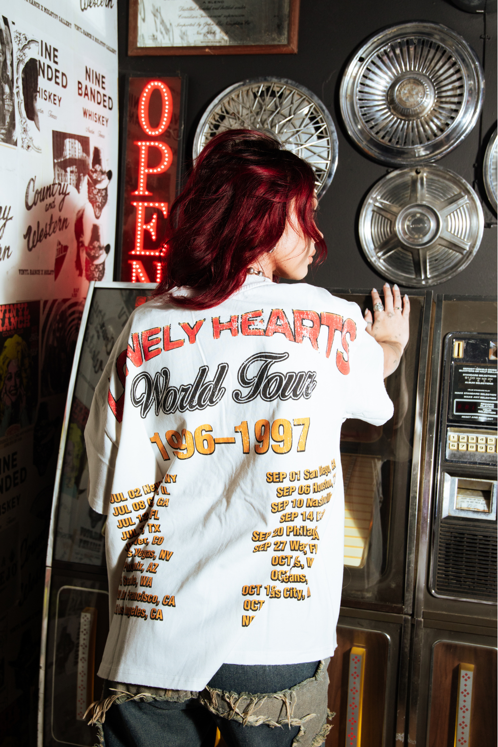WORLD TOUR TEE