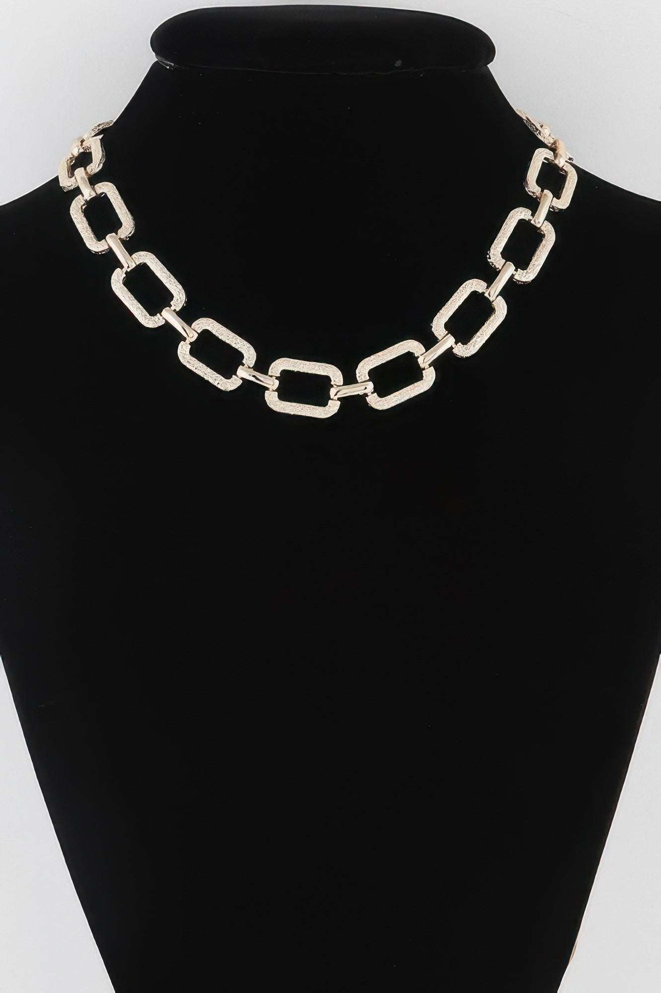 Textured Link Chain Necklace