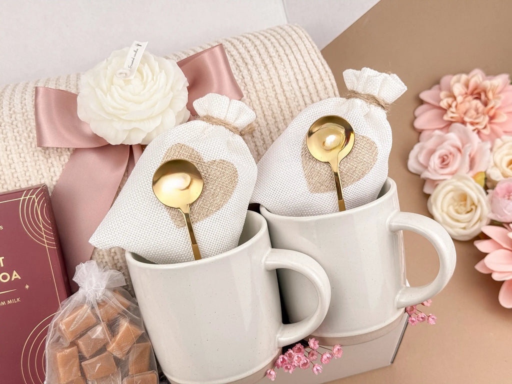 Housewarming Gift Box with Blanket and Candle – New Home Set
