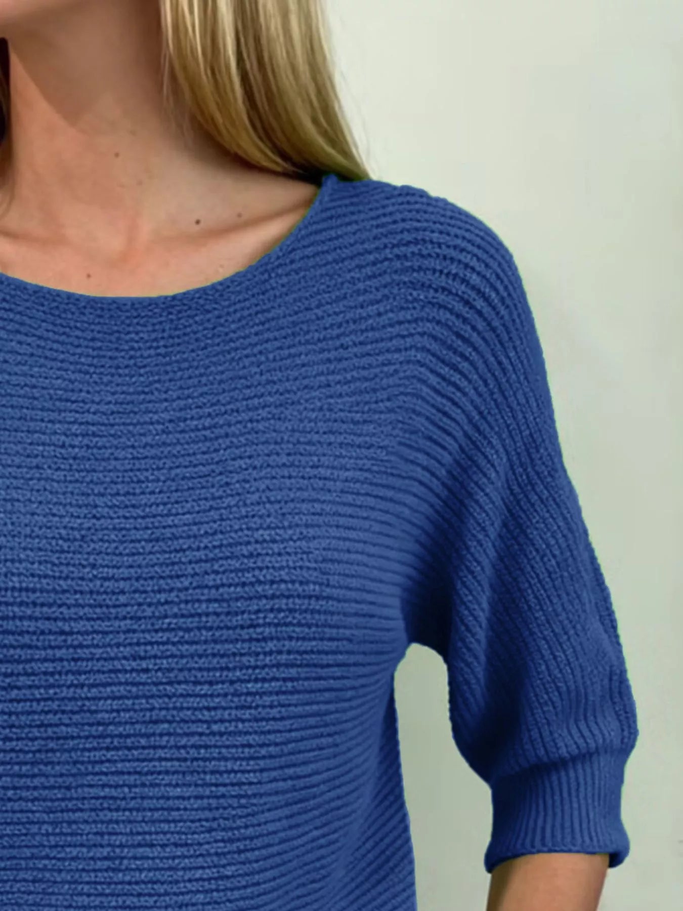 White Ribbed Knit Round Neck Sweater Half Sleeve Pullover