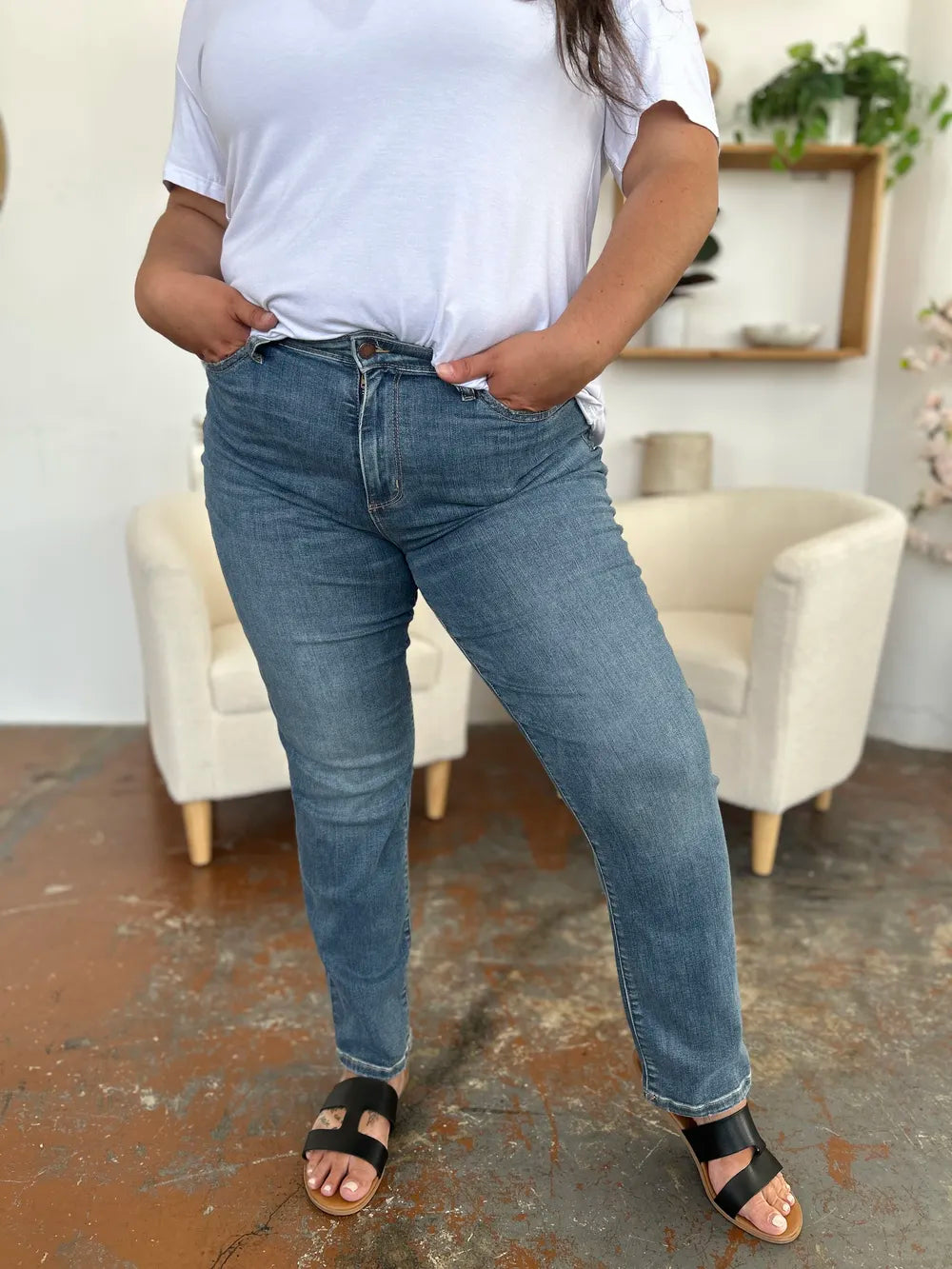 High Waist Straight Leg Jeans – Medium Denim