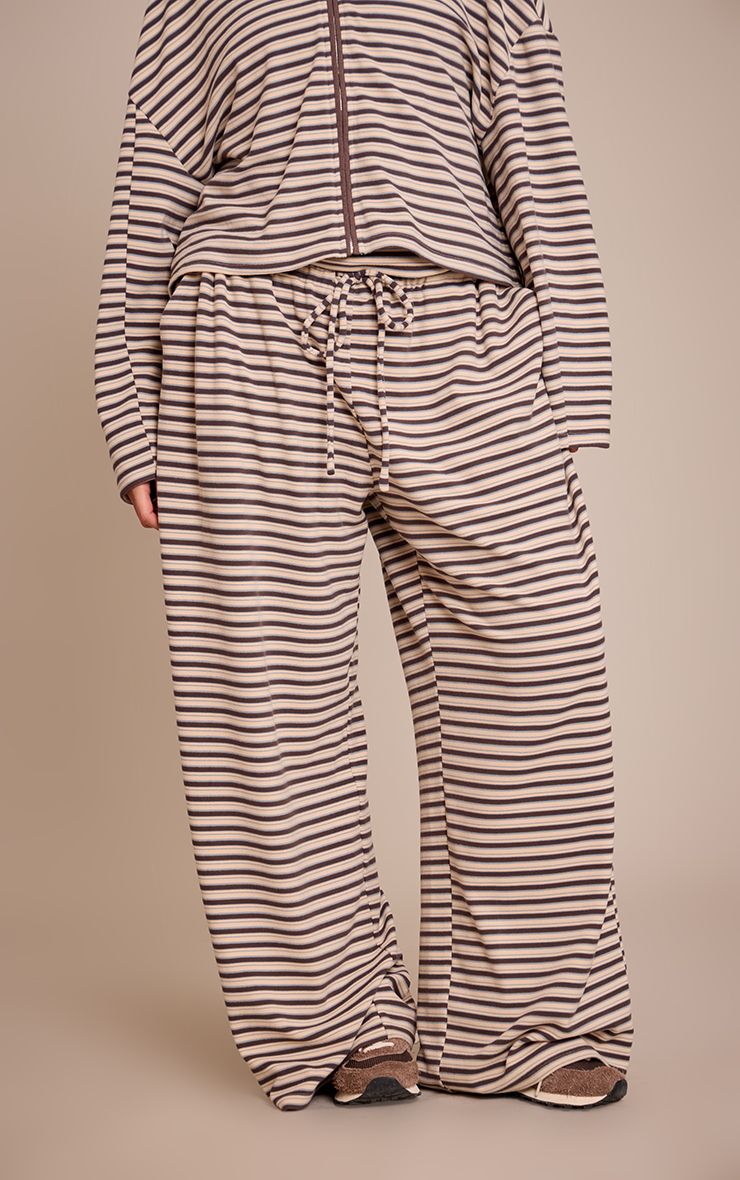 https://mediahub.prettylittlething.com/cnp1846_brown_xl_1
