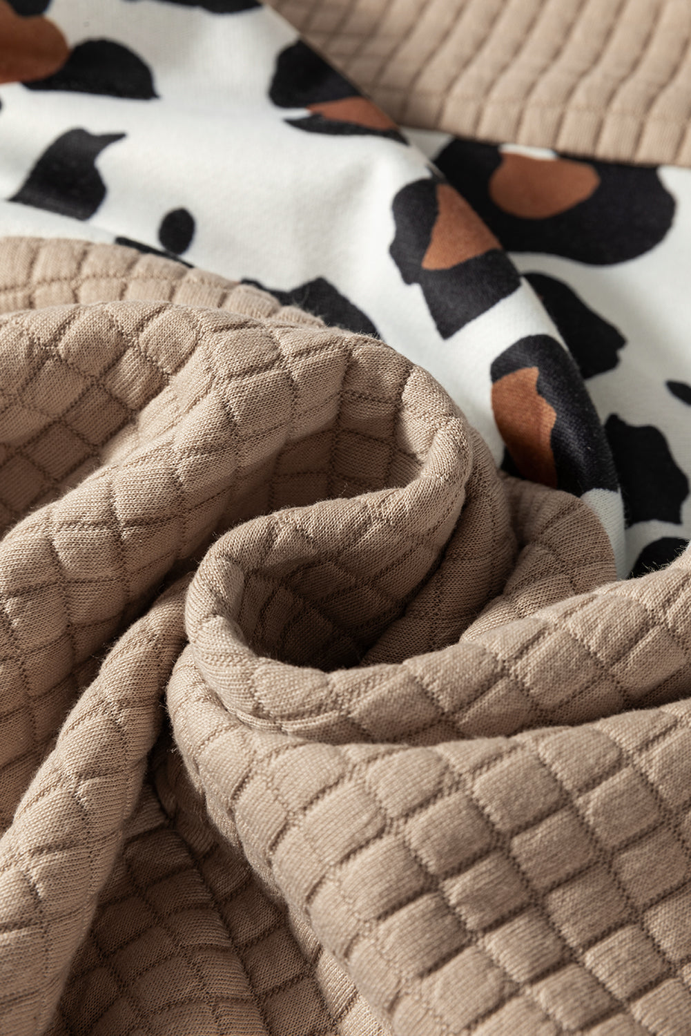 Parchment Leopard Quilted Patchwork Pullover Women's Sweatshirt
