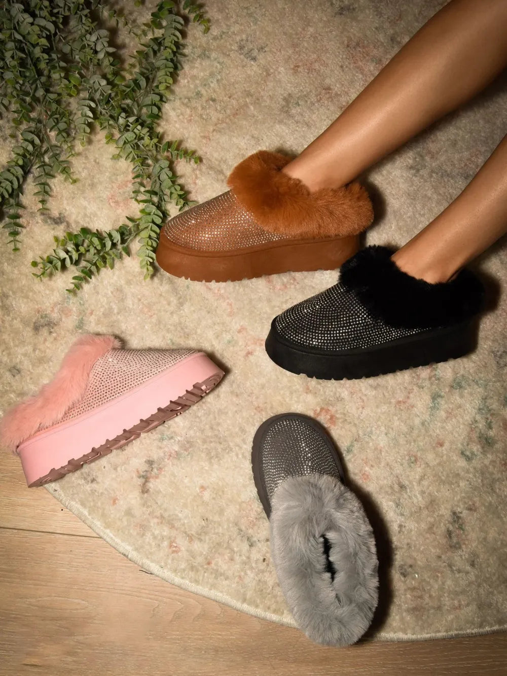 WILD DIVA Embellished Faux Fur Platform Slippers – Pink Rhinestone