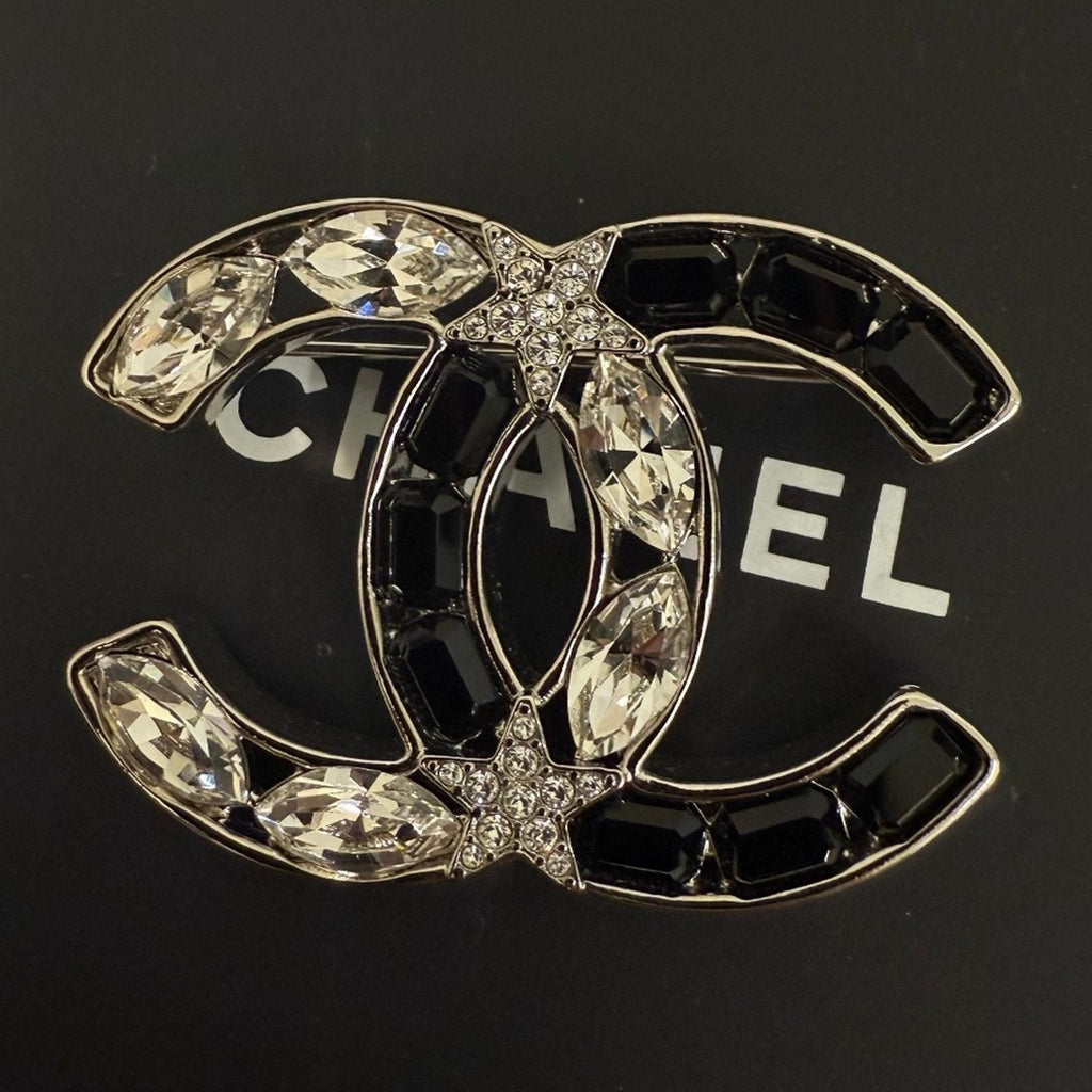 CC Brooch 156918