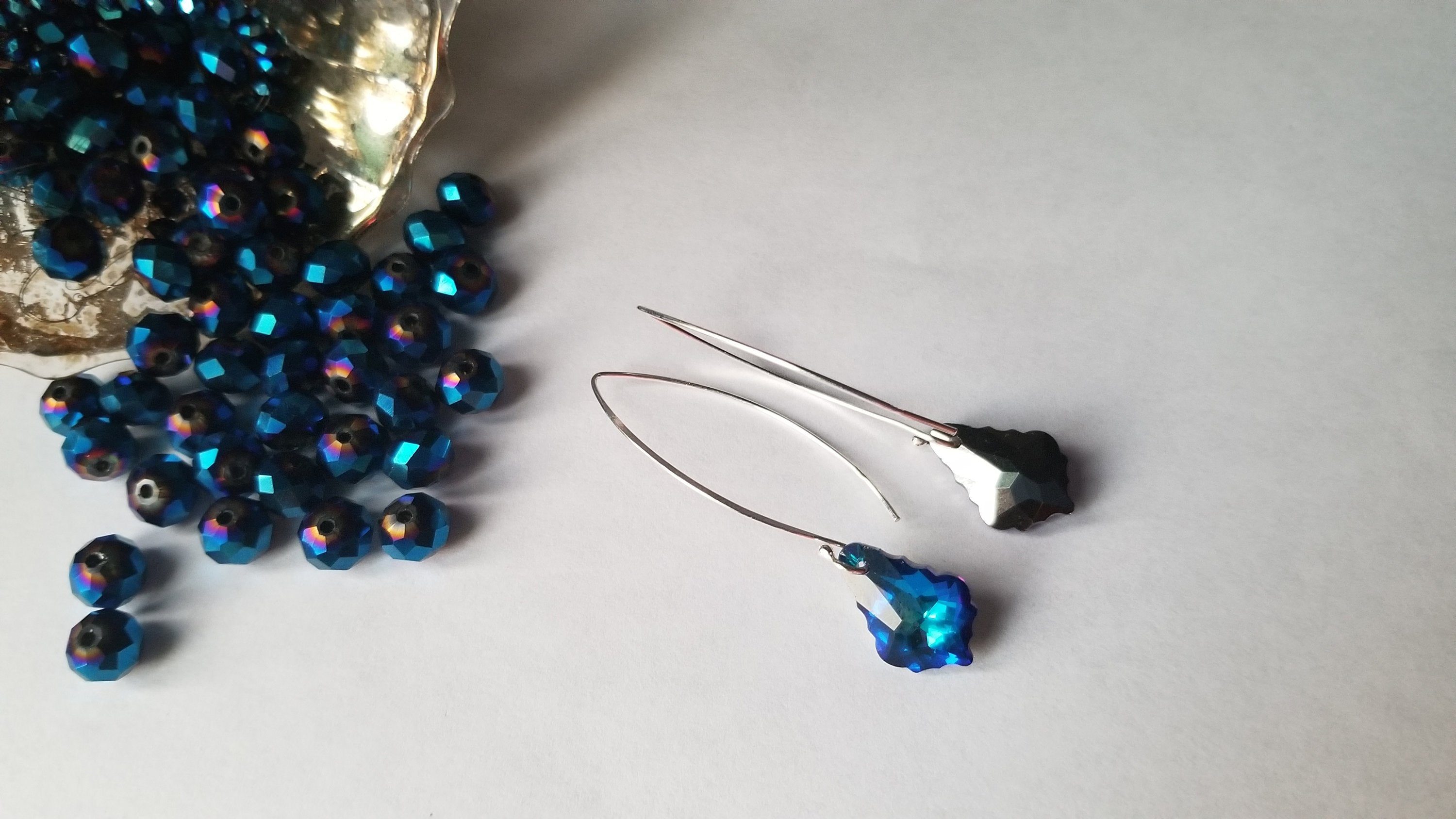 Sterling silver earring and chain set, Maple leaf shaped blue and