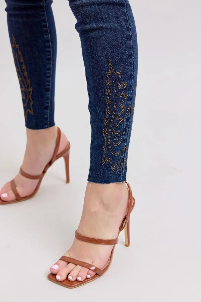 Judy Blue Embroidered High Rise Skinny Jeans — Flattering Plus Size Fit
