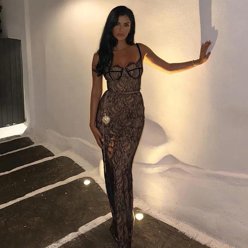 Lovely Lace Backless Black Maxi Dress