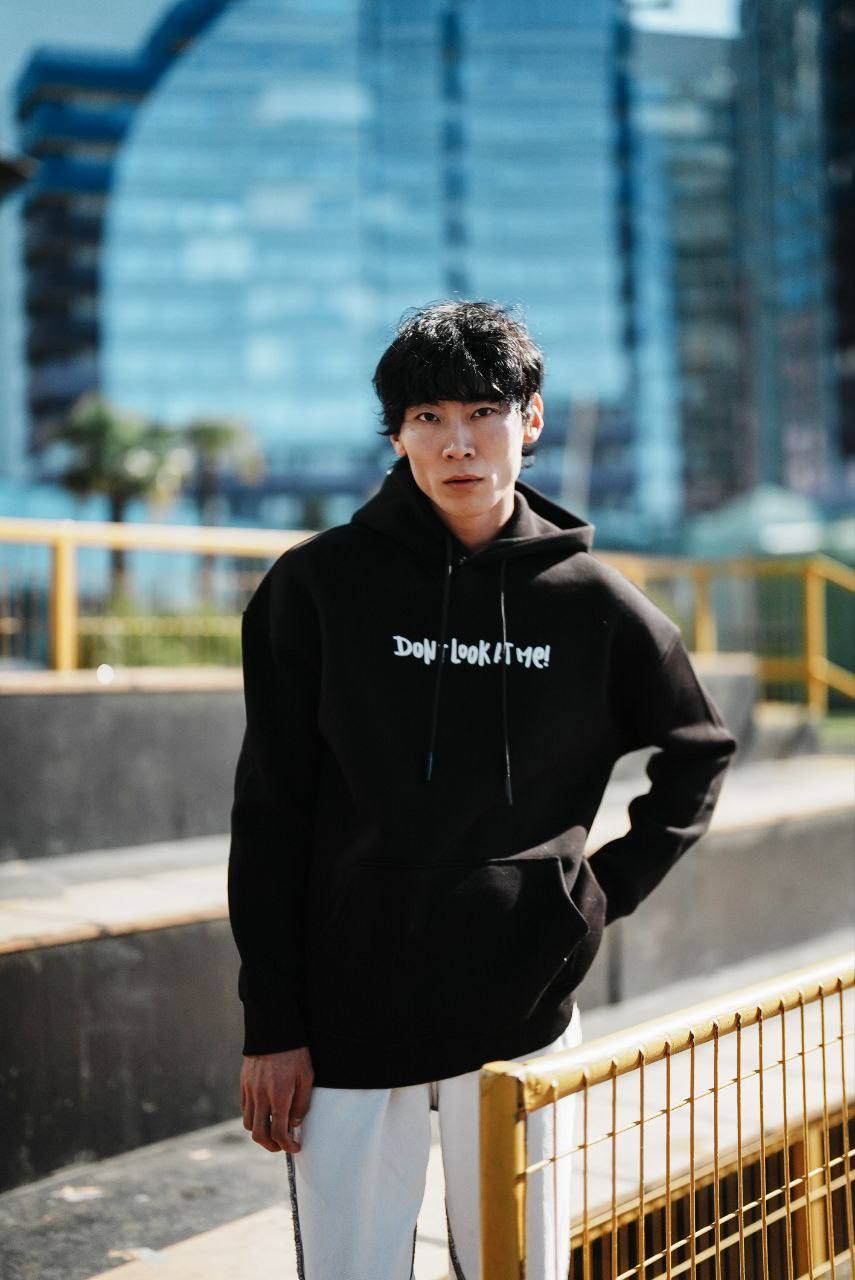 Oversize 'Red Roses' Graphic Hoodie - Dark Aesthetic Streetwear Sweatshirt