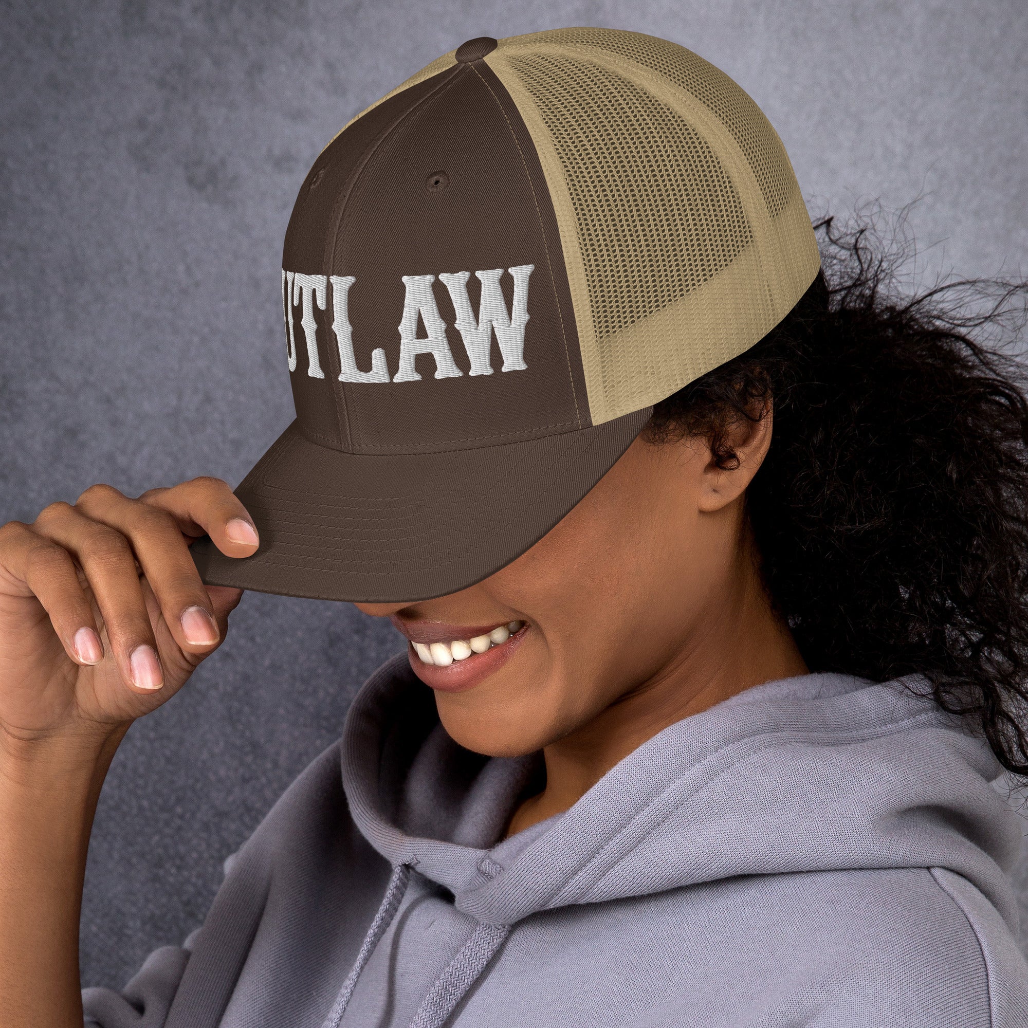 OUTLAW Retro Trucker Cap