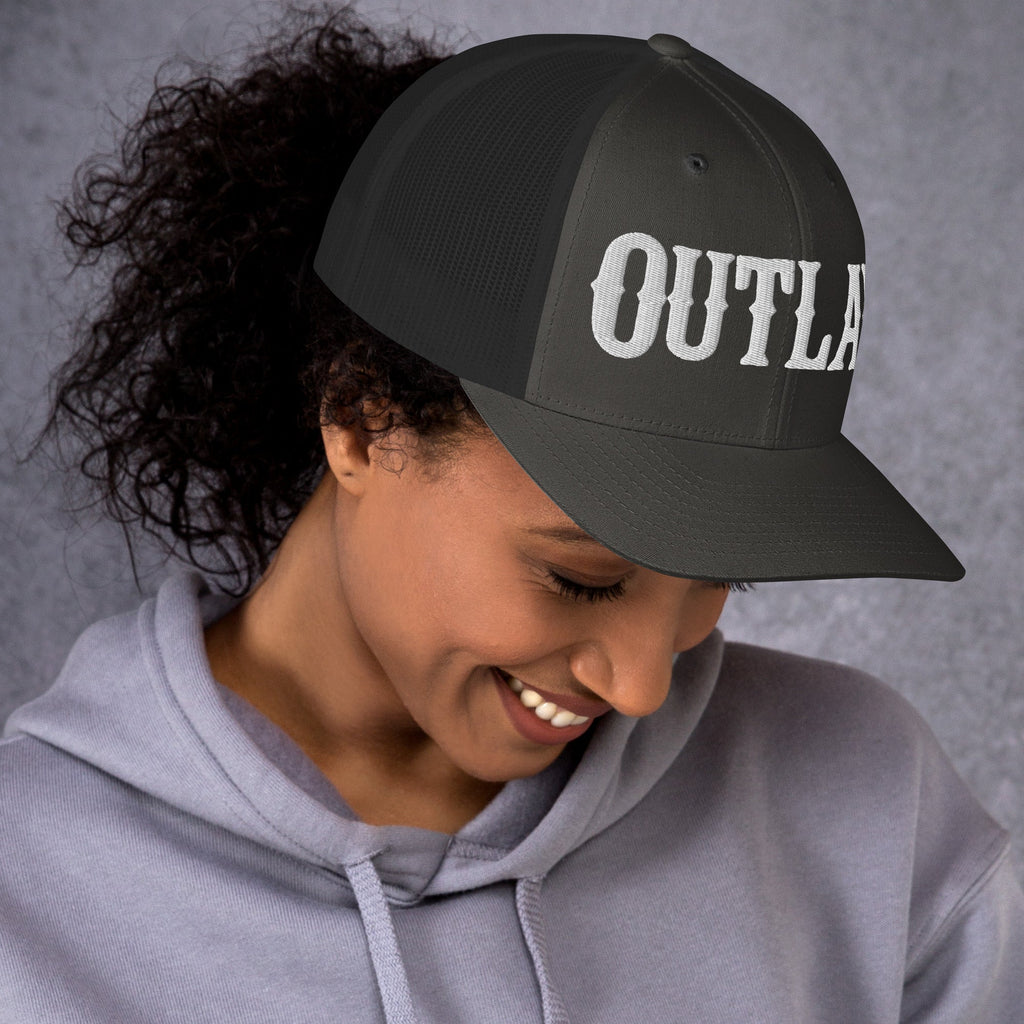 OUTLAW Retro Trucker Cap