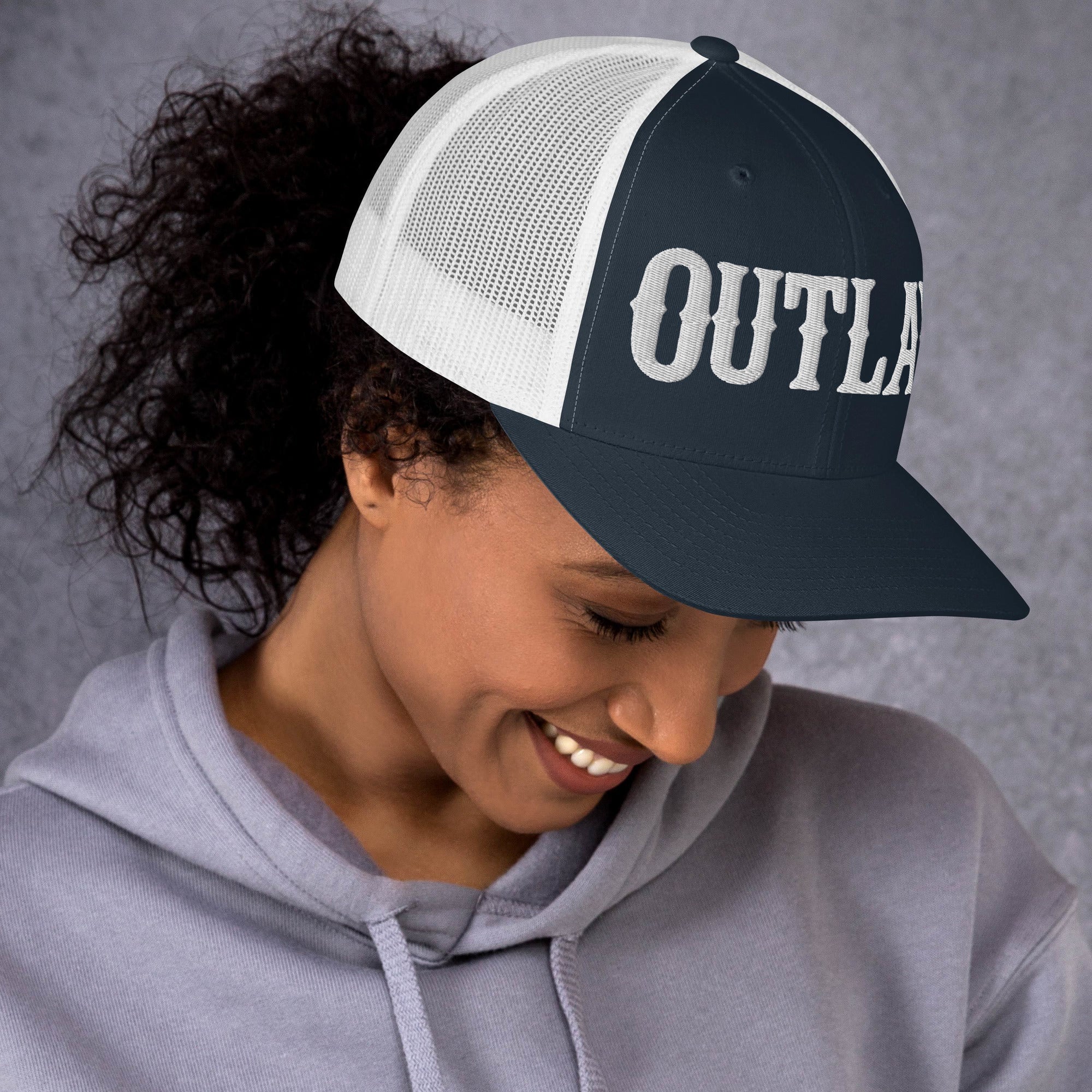 OUTLAW Retro Trucker Cap