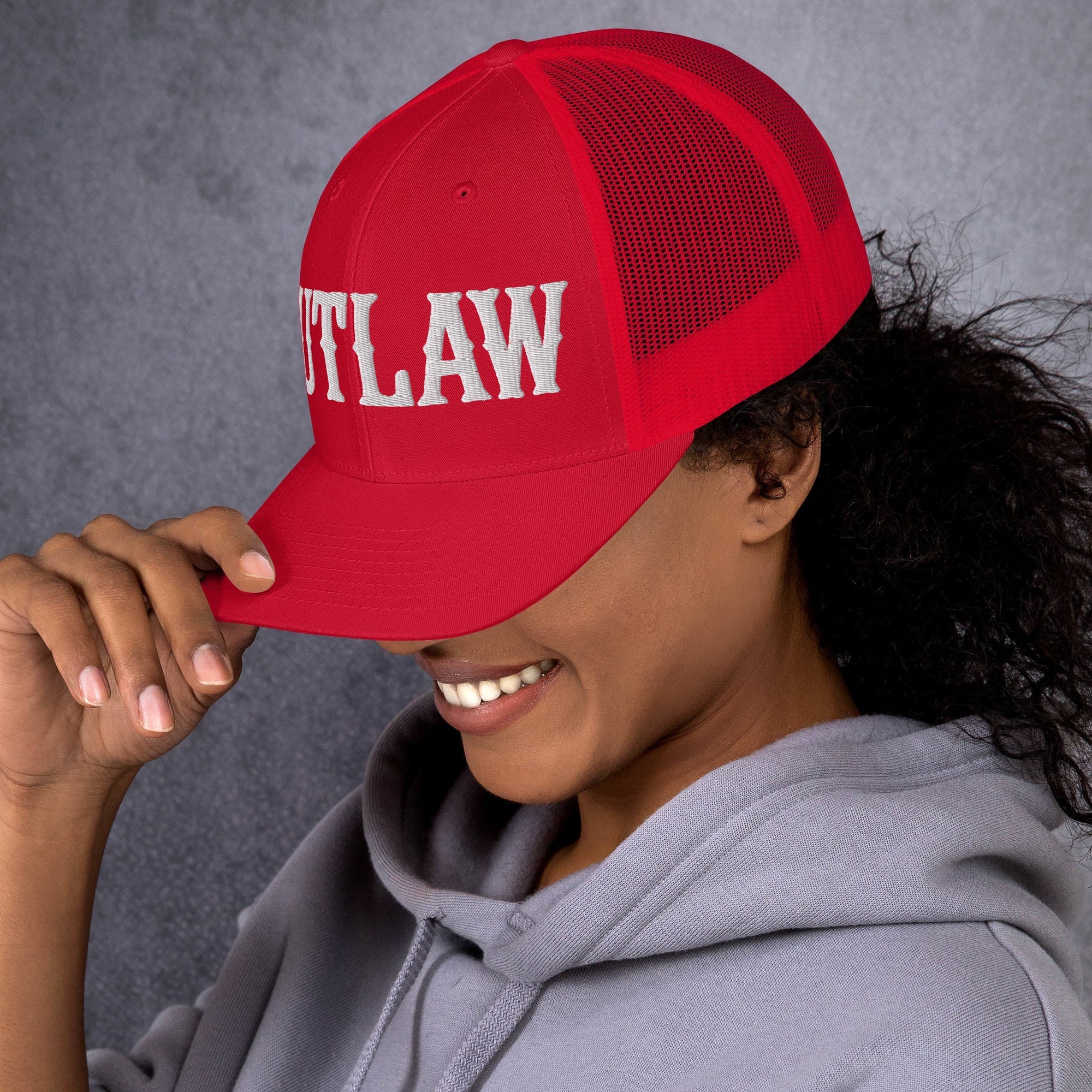 OUTLAW Retro Trucker Cap