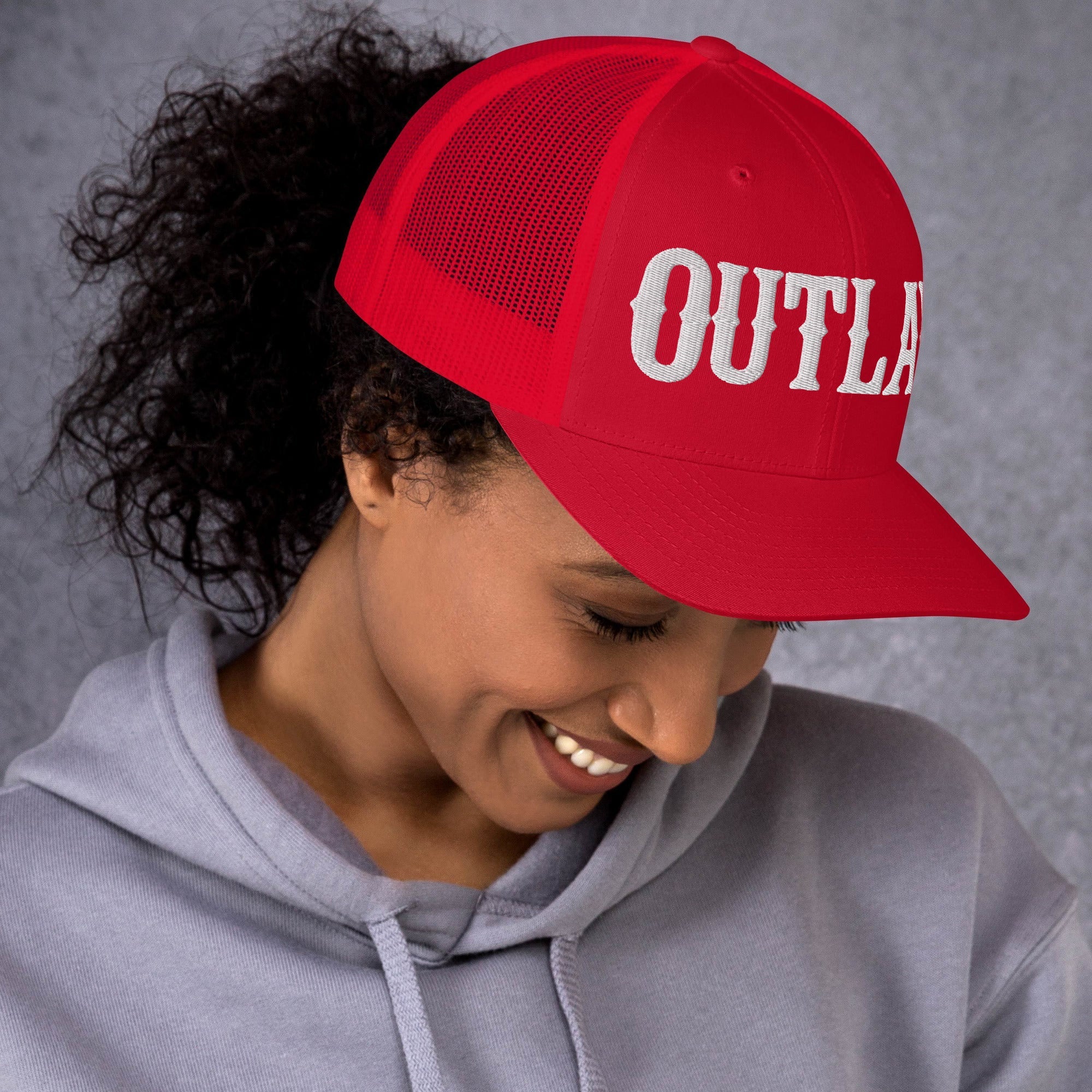 OUTLAW Retro Trucker Cap