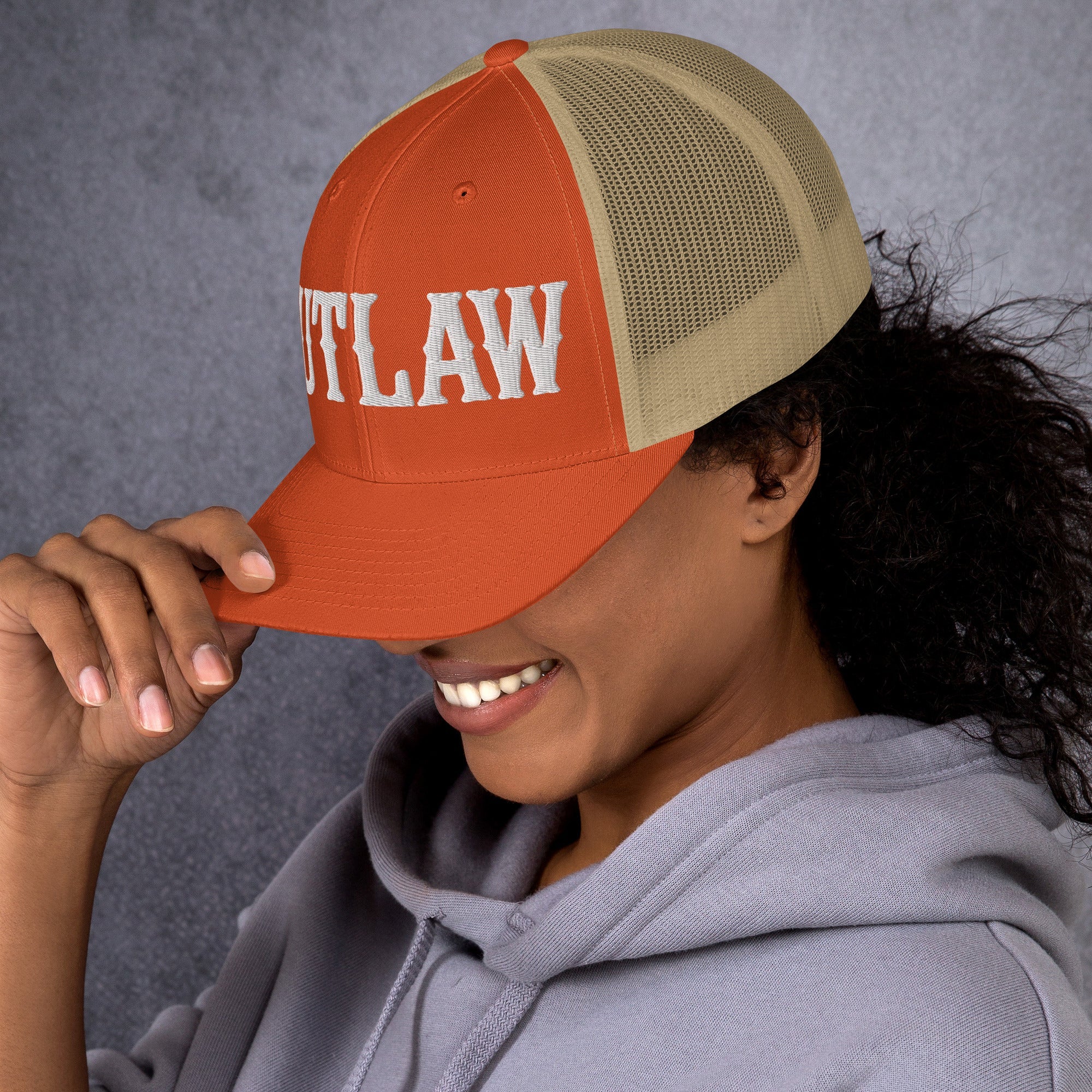 OUTLAW Retro Trucker Cap