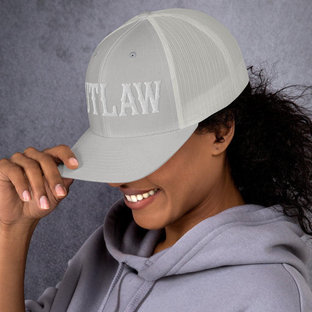 OUTLAW Retro Trucker Cap