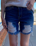 Destructed Mom Fit Frayed Short