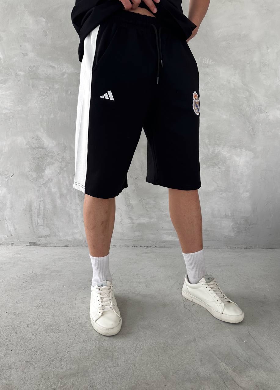 Elite Club Style Men's Polo & Shorts Set – Tailored Athletic Look with Crest Detail