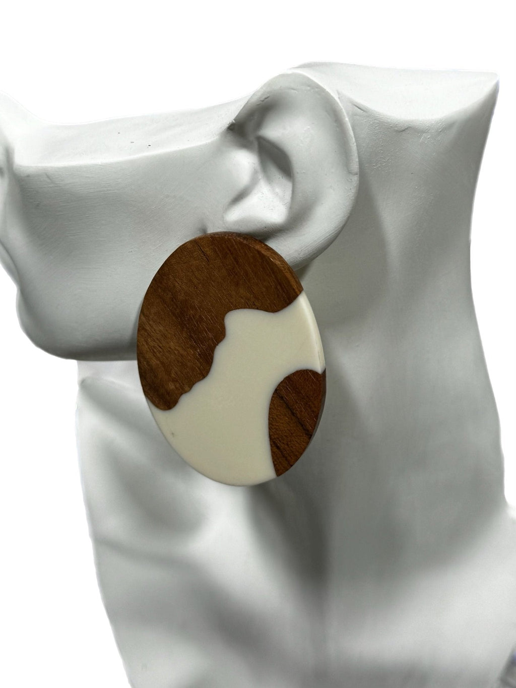 Café Au Laît Stud Earrings
