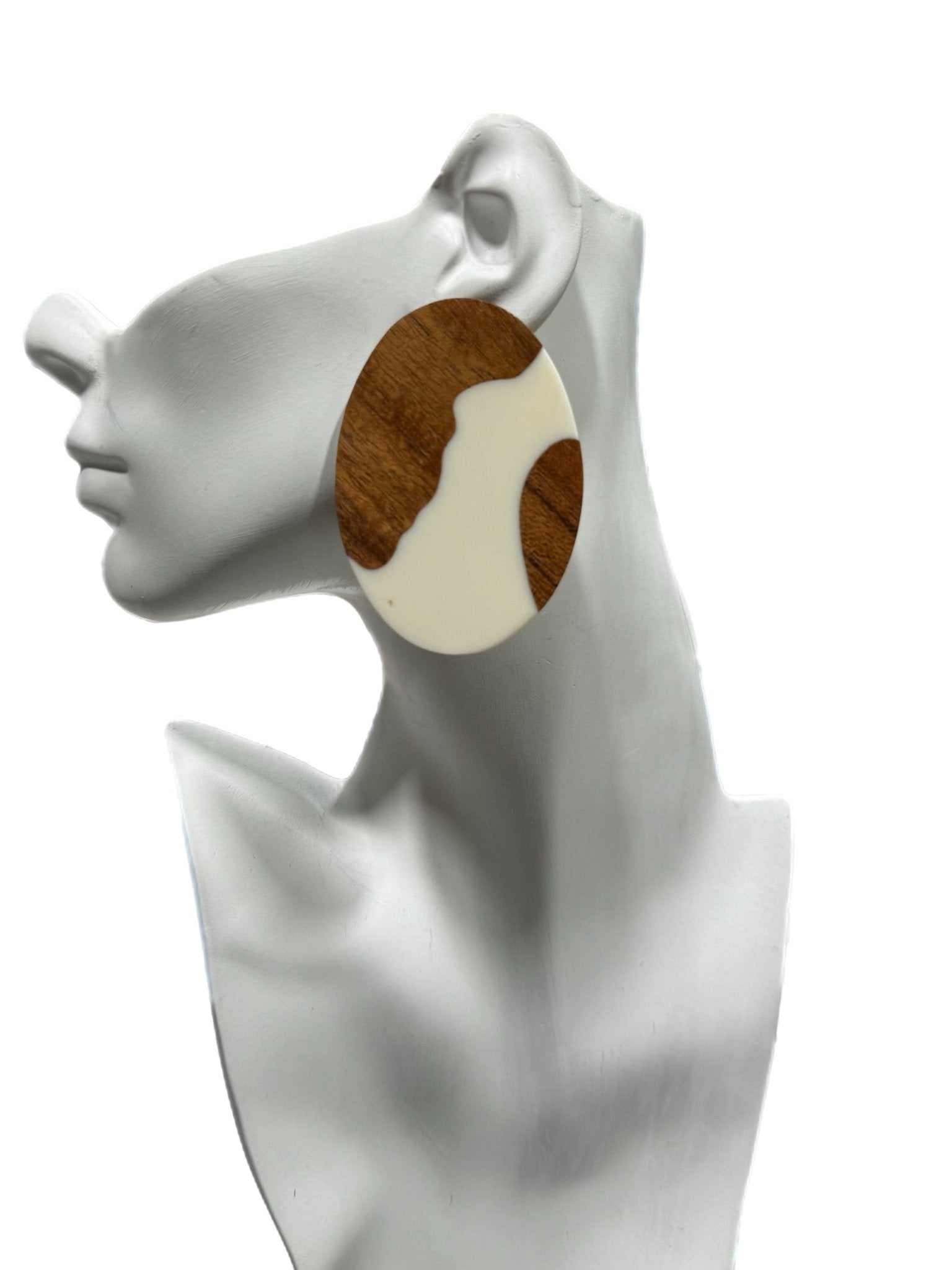 Café Au Laît Stud Earrings